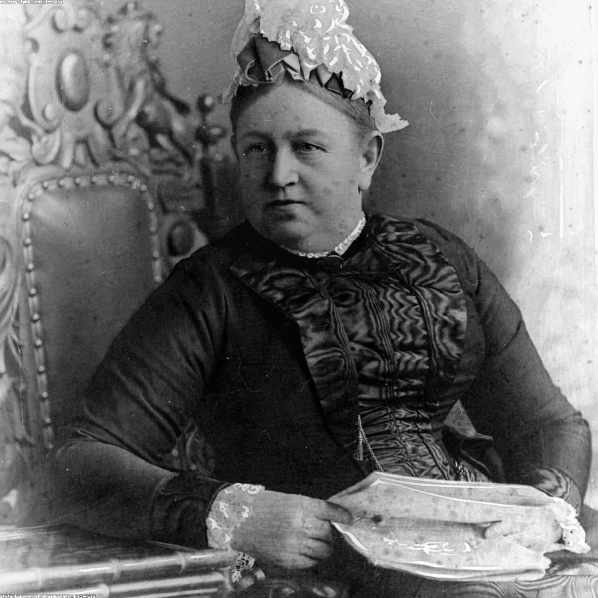 Calca Flare Essenciais